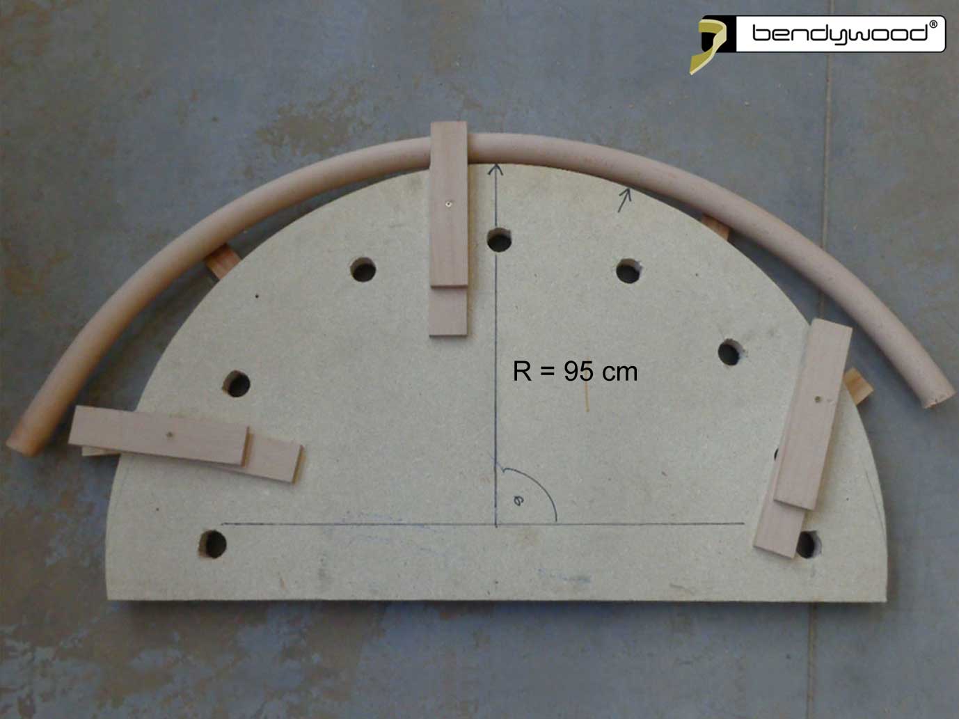 Semi-circle in Bendywood® 42 mm Radius 95 cm