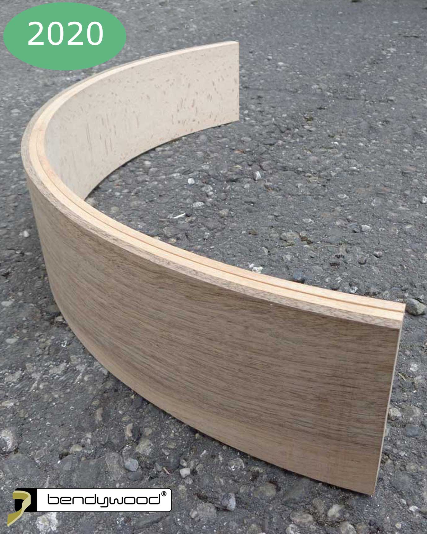 Banda lateral curva en Bendywood® para mesa de cóctel 